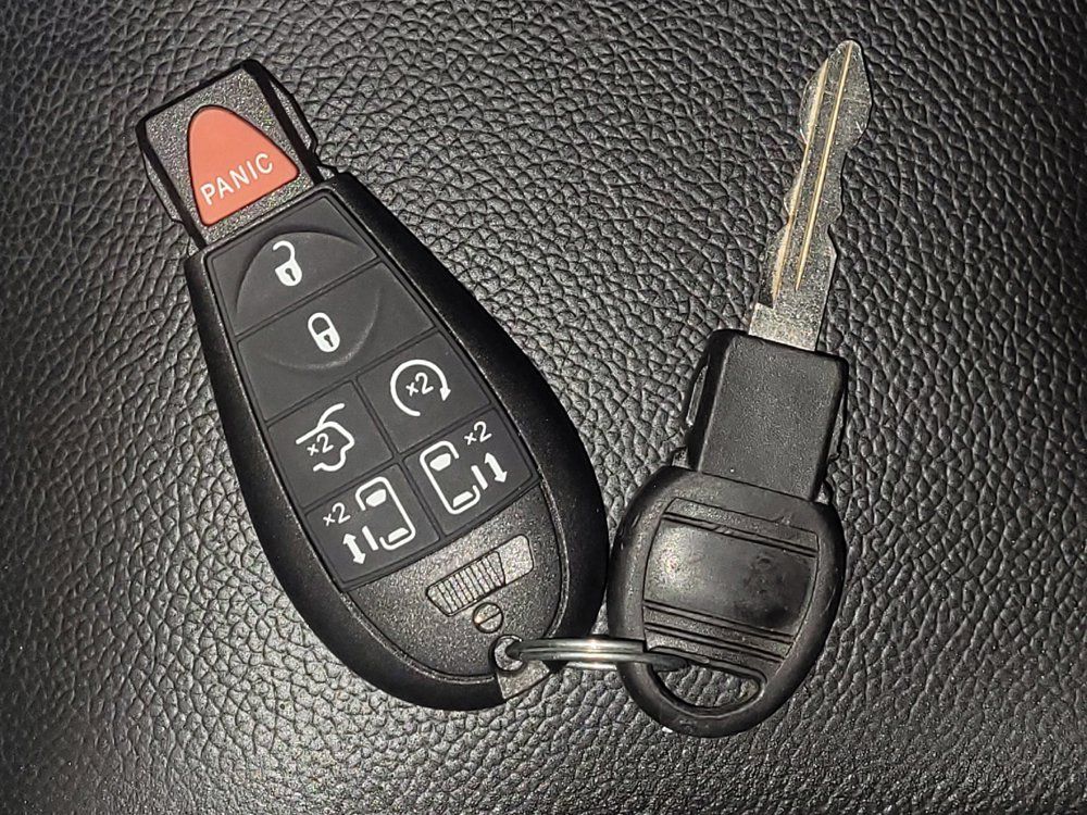 Used 2017 Dodge Grand Caravan GT FWD image 32