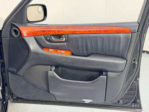 Used 2005 Lexus LS 430 image 37