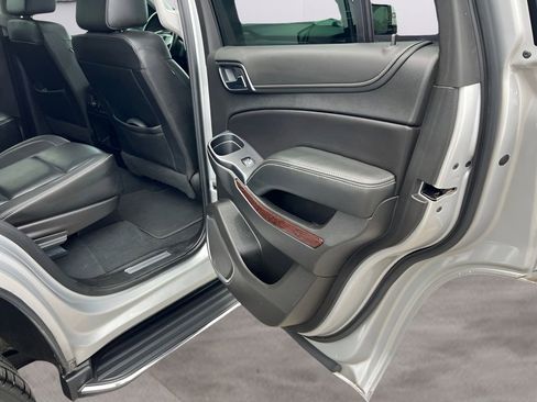 Used 2019 GMC Yukon SLT w/ Premium Edition AWD/4WD image 20
