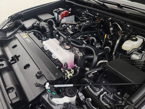 Used 2025 Toyota 4Runner TRD Off-Road image 39