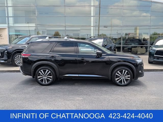 Used 2023 Nissan Pathfinder Platinum w/ Cargo Package AWD/4WD image 8