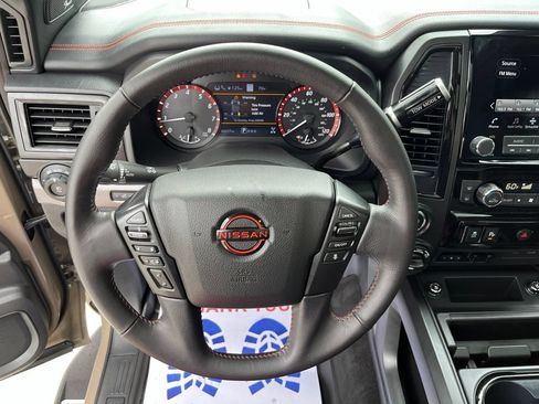 Used 2024 Nissan Titan PRO-4X w/ Pro-4x Convenience Package AWD/4WD image 9