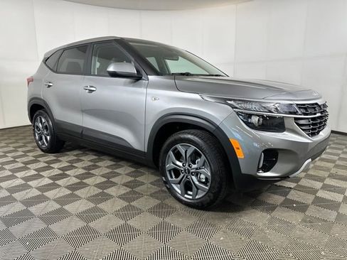 Used 2026 Kia Seltos LX image 9