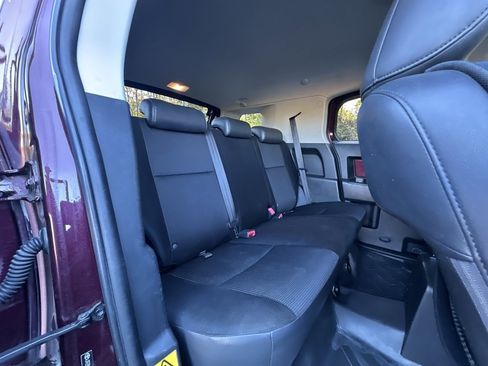Used 2007 Toyota FJ Cruiser 4WD image 24