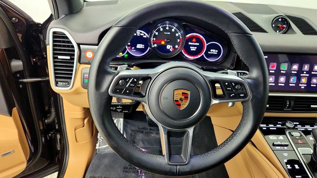 Used 2022 Porsche Cayenne Platinum Edition AWD/4WD image 14