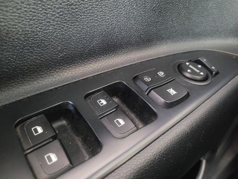 Used 2020 Kia Rio S image 27