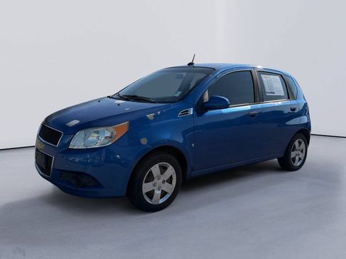 Used 2009 Chevrolet Aveo5 LT FWD image 7