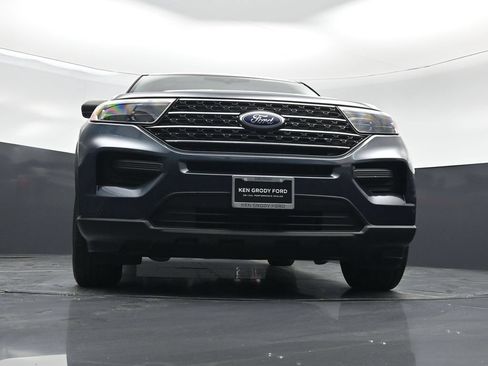Used 2023 Ford Explorer XLT RWD image 46