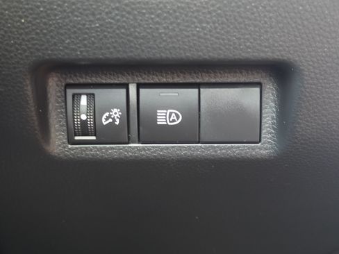 Certified 2025 Toyota RAV4 LE AWD/4WD image 15