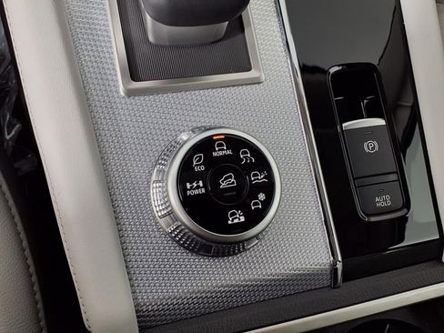 New 2025 Mitsubishi Outlander SEL AWD/4WD image 22