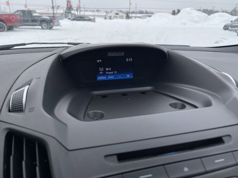 Used 2018 Ford Escape SE image 17