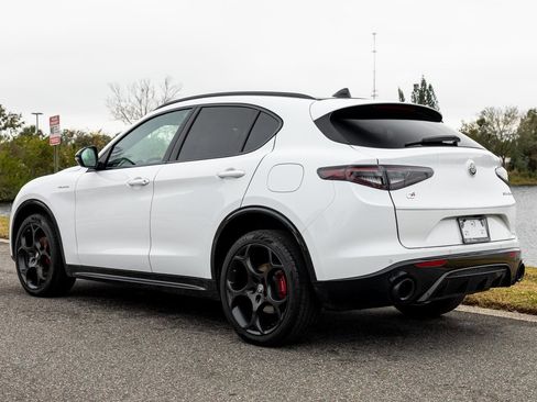 Used 2024 Alfa Romeo Stelvio Veloce image 5