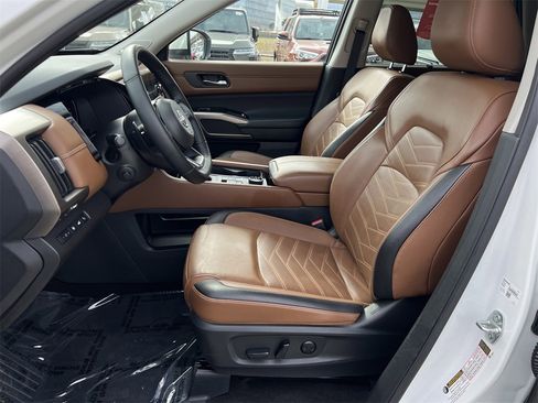 Certified 2024 Nissan Pathfinder Platinum w/ Cargo Package image 21