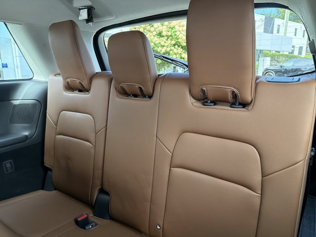 Certified 2024 Nissan Pathfinder Platinum w/ Cargo Package AWD/4WD image 24