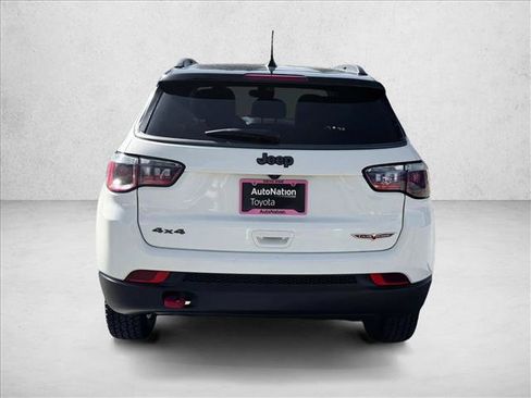 Used 2019 Jeep Compass Trailhawk w/ Leather Interior Group AWD/4WD image 6