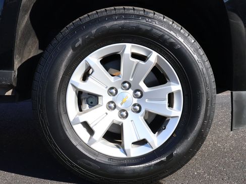 Used 2022 Chevrolet Colorado LT w/ Fleet Safety Package image 18