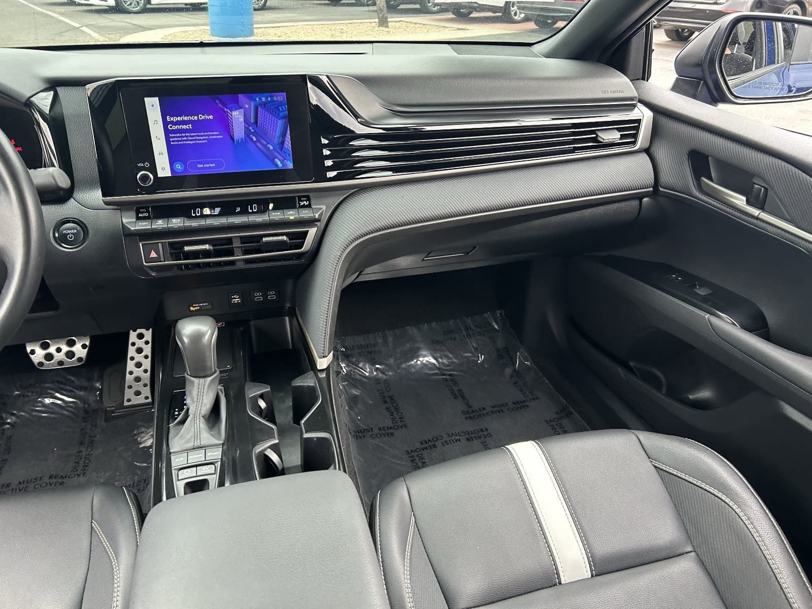 Used 2025 Toyota Camry SE FWD image 19
