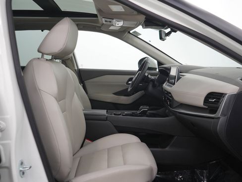 Used 2023 Nissan Rogue SV w/ SV Premium B Package AWD/4WD image 13