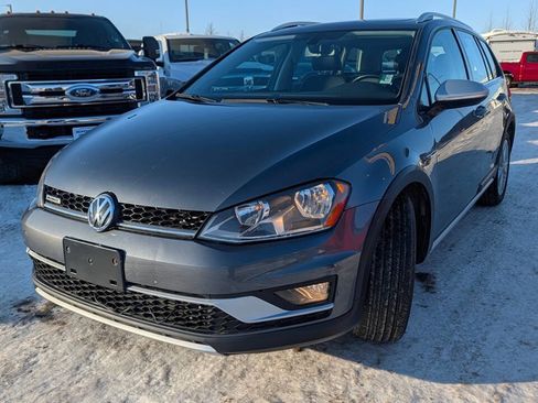 Used 2017 Volkswagen Golf Alltrack SE image 6