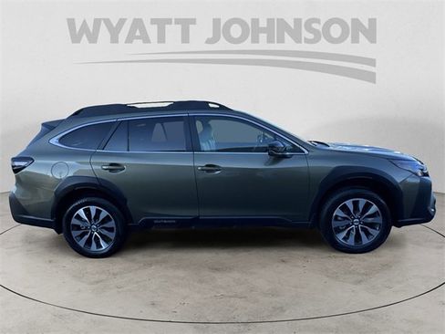 Used 2025 Subaru Outback Limited image 6