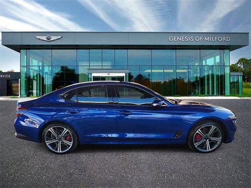 Used 2025 Genesis G70 2.5T w/ Sport Prestige Package image 4