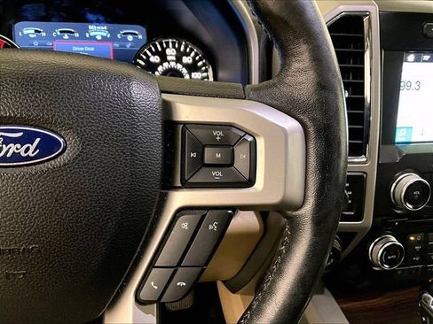 Used 2017 Ford F150 Lariat w/ Equipment Group 502A Luxury AWD/4WD image 19