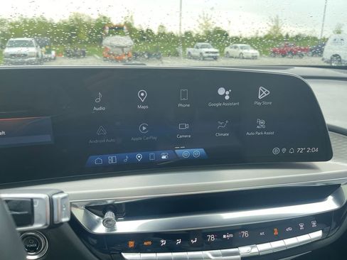 Used 2024 Cadillac Lyriq Luxury w/ LPO, Floor Liner Package AWD/4WD image 25