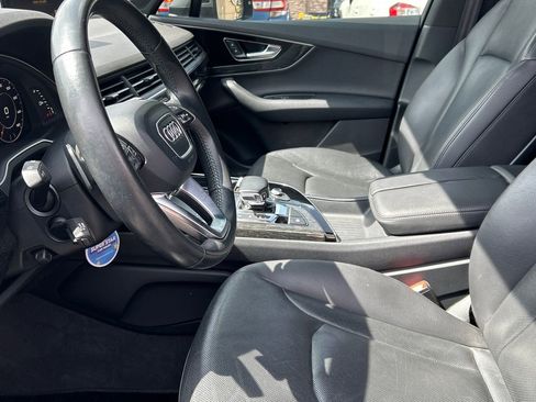 Used 2017 Audi Q7 3.0T Premium Plus w/ Premium Plus Package image 7