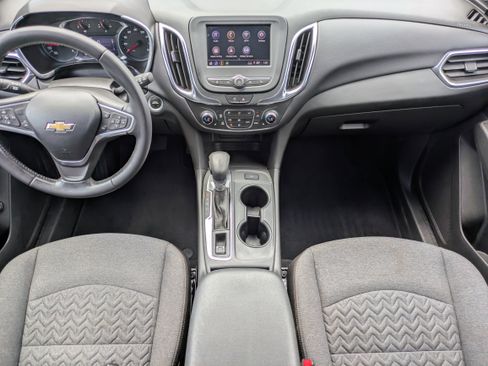 Used 2022 Chevrolet Equinox LT FWD image 10
