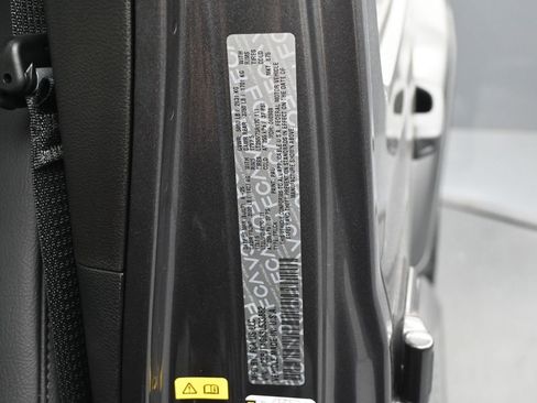 New 2025 Jeep Gladiator Sport image 31