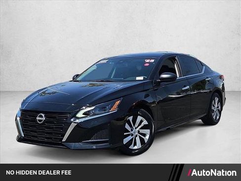 Certified 2025 Nissan Altima 2.5 S FWD image 1