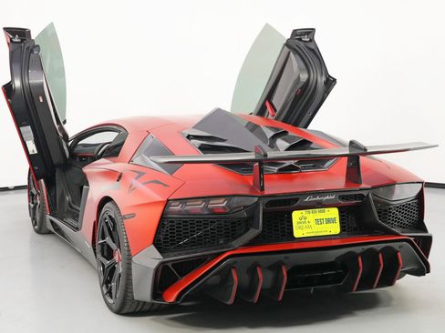 Used 2017 Lamborghini Aventador S image 57