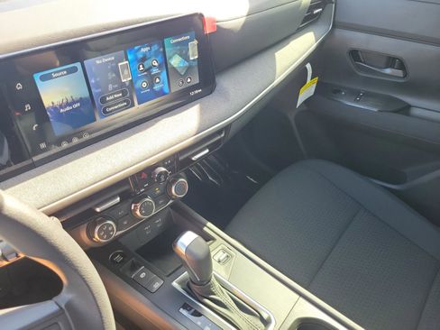 New 2026 Nissan Kicks S image 24