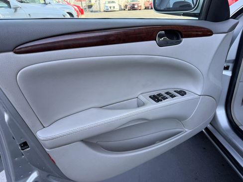 Used 2007 Buick Lucerne CX FWD image 32