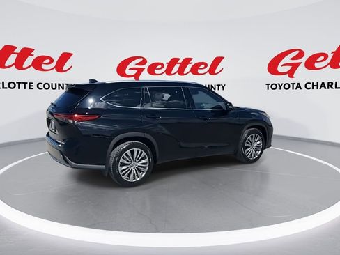 Certified 2021 Toyota Highlander Platinum image 8