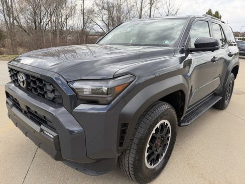 Used 2025 Toyota 4Runner TRD Off-Road Premium image 1