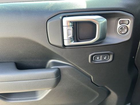 New 2026 Jeep Gladiator Sport AWD/4WD image 12