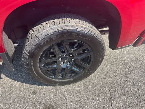 Used 2025 Chevrolet Silverado 1500 RST image 32