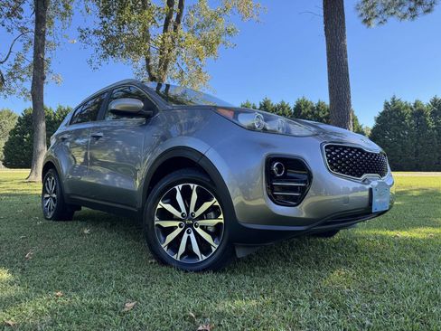Used 2017 Kia Sportage EX image 7