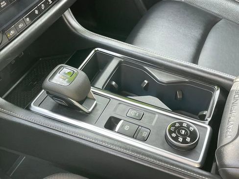 Certified 2023 Nissan Pathfinder SL AWD/4WD image 22