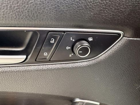 Used 2016 Volkswagen Passat 1.8T SE FWD image 25