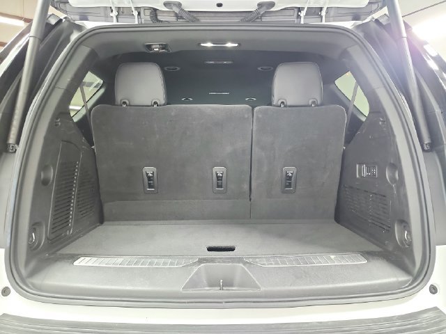 Used 2025 GMC Yukon Denali RWD image 46