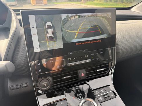 Used 2023 Toyota bZ4X AWD image 12