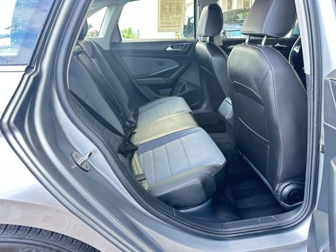 Used 2025 Volkswagen Jetta SE image 25