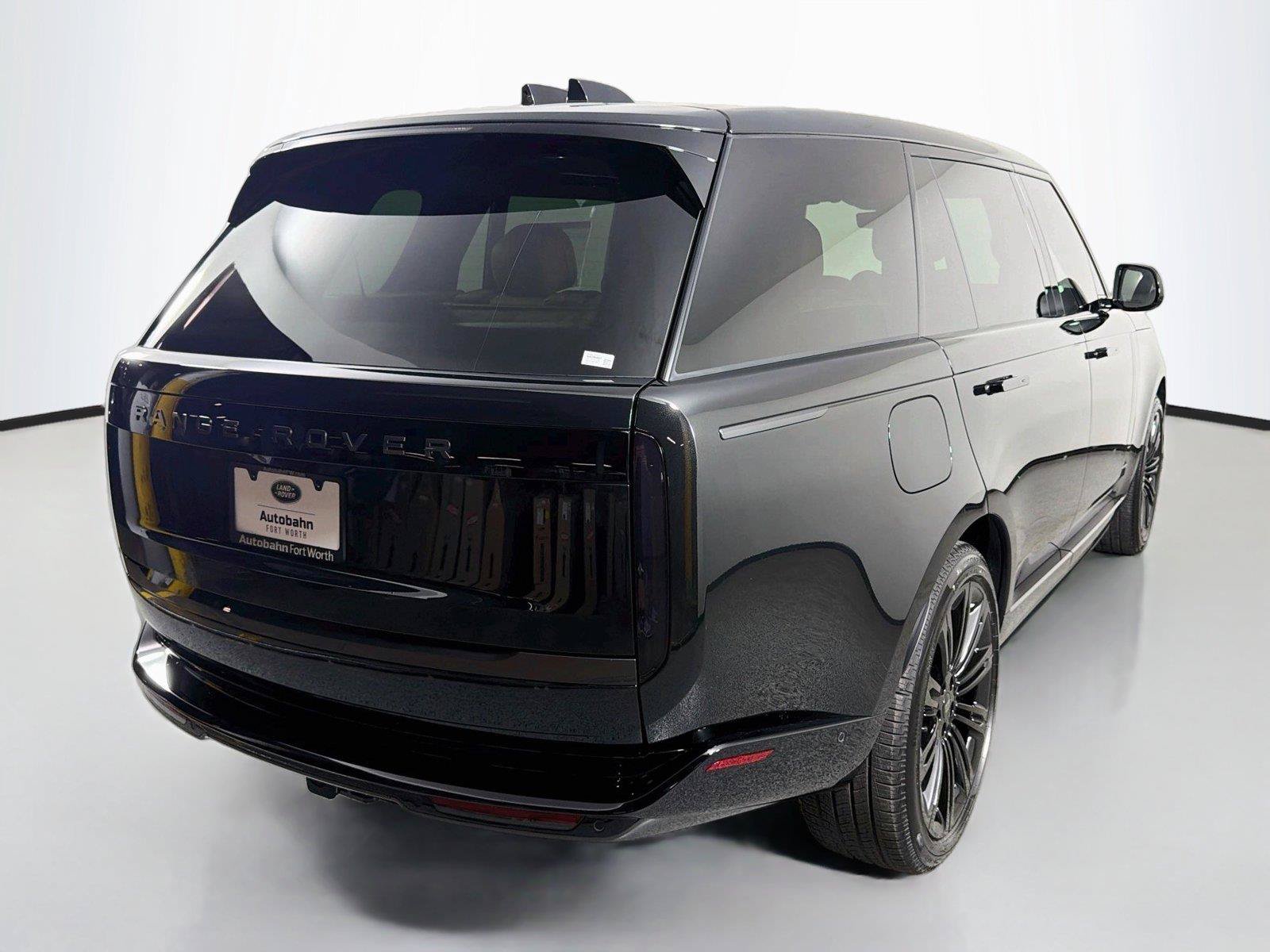 New 2027 Land Rover Range Rover Long Wheelbase SE AWD/4WD image 5