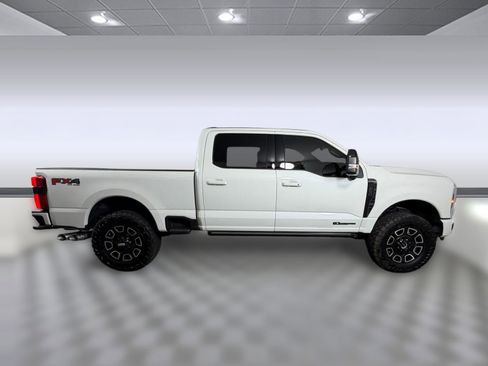 Used 2025 Ford F250 Platinum w/ FX4 Off-Road Package AWD/4WD image 8