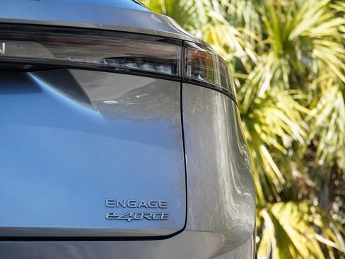 Used 2023 Nissan Ariya AWD image 11