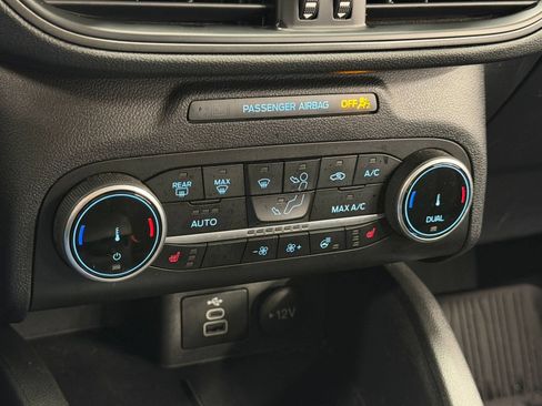 Certified 2024 Ford Escape Active AWD/4WD image 18