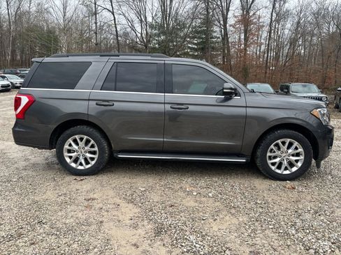 Used 2021 Ford Expedition XLT image 9