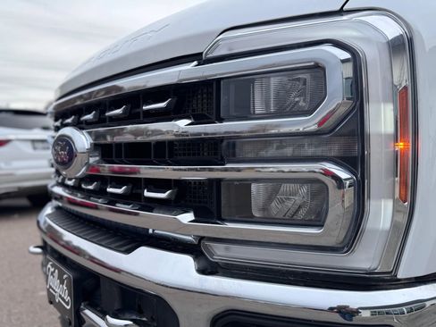 Used 2023 Ford F250 Lariat w/ Chrome Package image 47